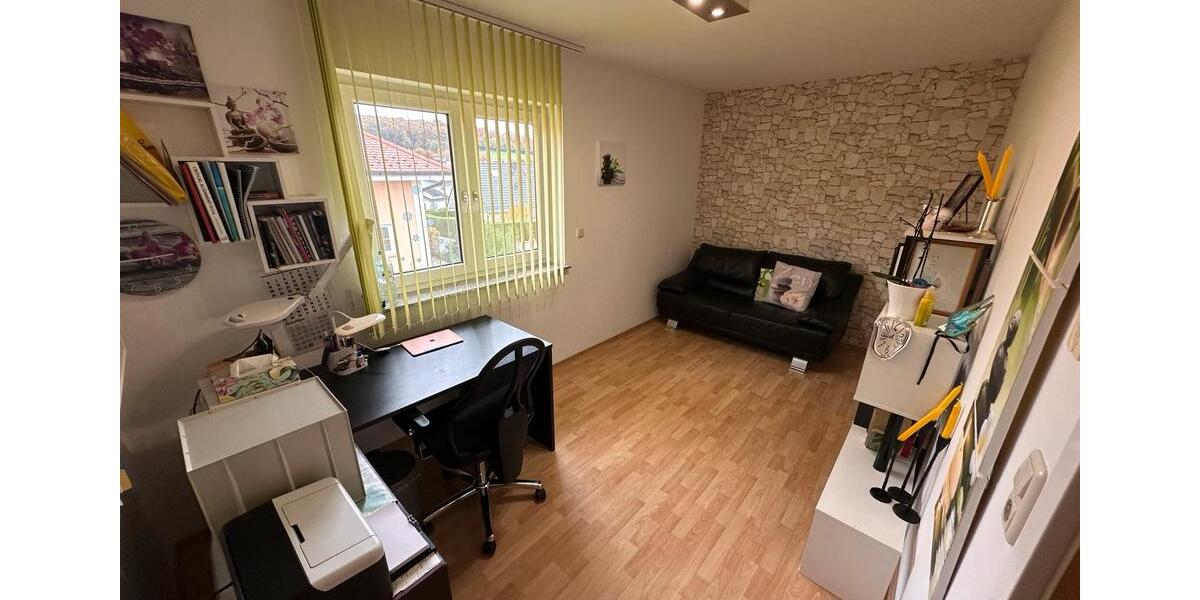 Einfamilienhaus Montabaur - 9 Zimmer, 266 m&sup2;, 600.000&euro; | Angebot:25842146