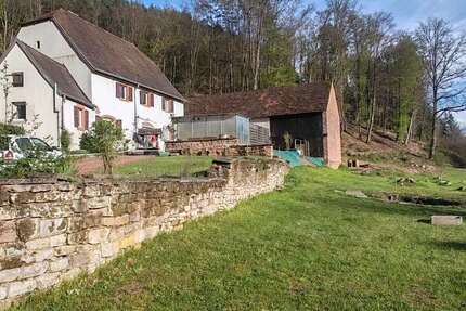 Haus Sturzelbronn - 8 Zimmer, 190 m&sup2;, 280.000&euro; | Angebot:20075636