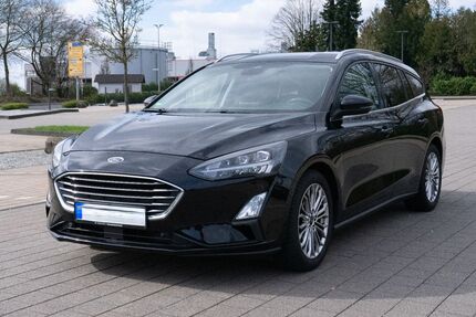 Ford Focus 49.374 km 17.990 &euro; Bad Honnef 53604