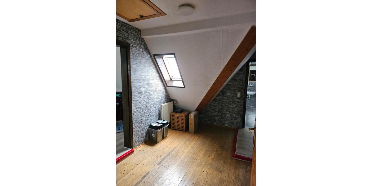 Dachgeschoßwohnung Steimel - 2.5 Zimmer, 50 m&sup2;, 390&euro; | Angebot:26021881