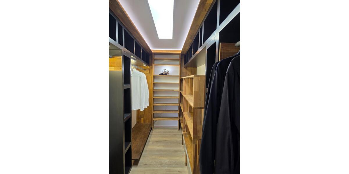 Etagenwohnung Dierdorf - 4 Zimmer, 214 m&sup2;, 1.550&euro; | Angebot:25497965