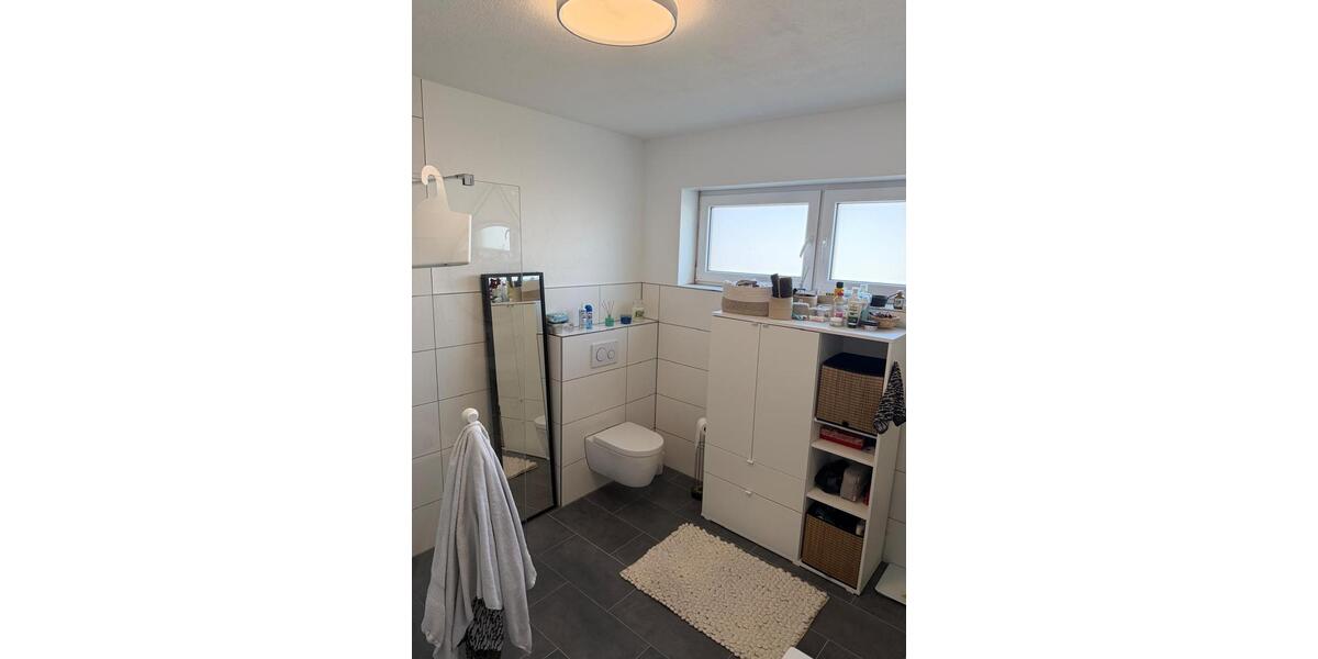 Etagenwohnung Urbach - 4 Zimmer, 123 m&sup2;, 1.250&euro; | Angebot:26000145