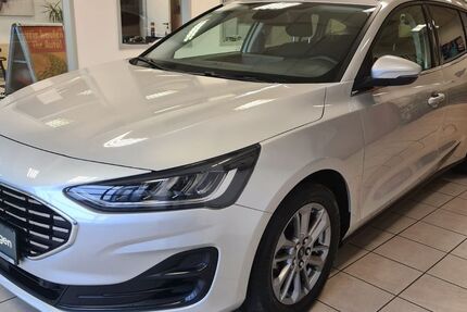 Ford Focus 50.000 km 22.100 &euro; Mülheim-Kärlich 56218