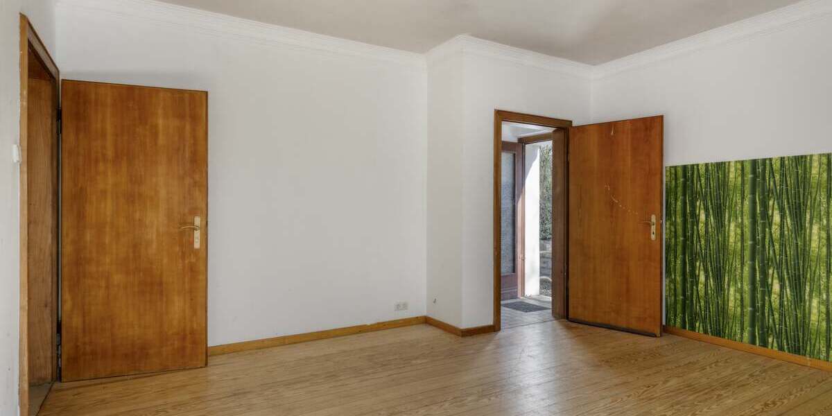 Solides Haus mit großem Garten in Aussichtslage ! - Einfamilienhaus Staudt | Angebot:25942745