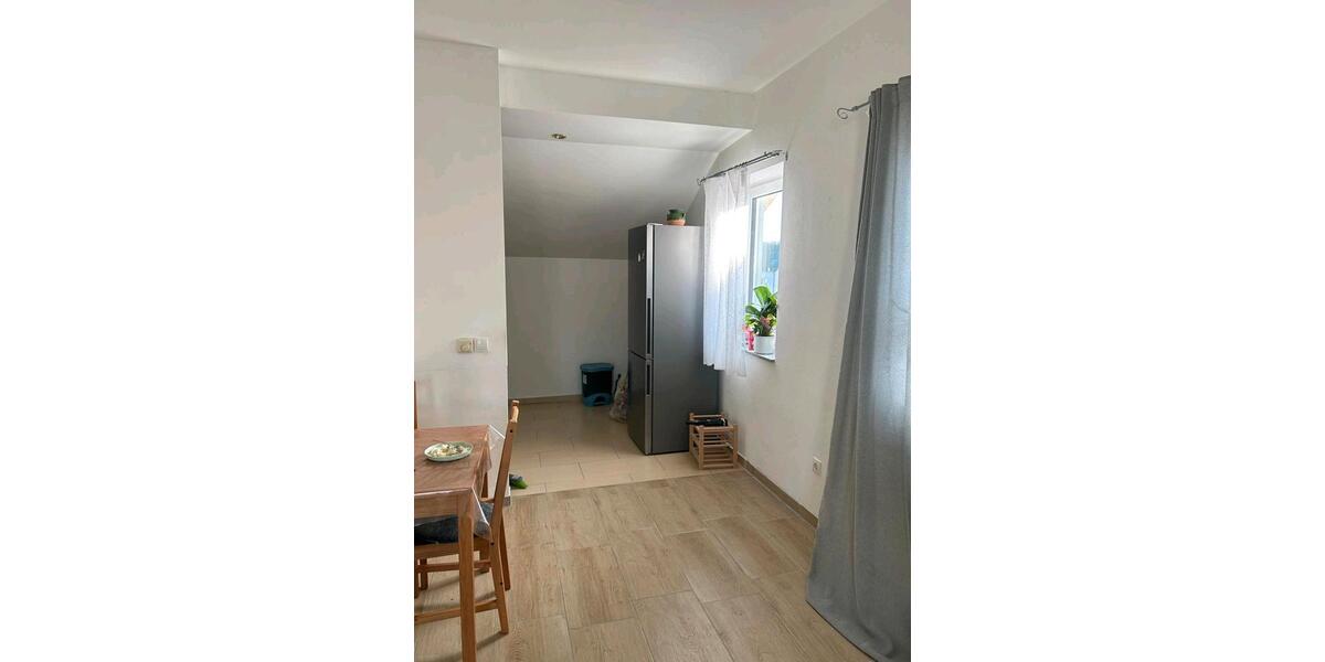 Dachgeschoßwohnung Koblenz Bubenheim - 3 Zimmer, 93 m&sup2;, 1.250&euro; | Angebot:26427712