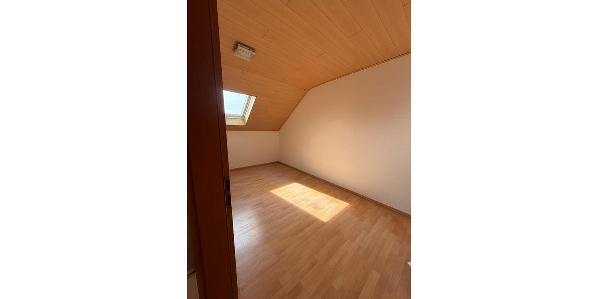 Dachgeschoßwohnung Ransbach-Baumbach Baumbach - 2 Zimmer, 54 m&sup2;, 600&euro; | Angebot:26012709