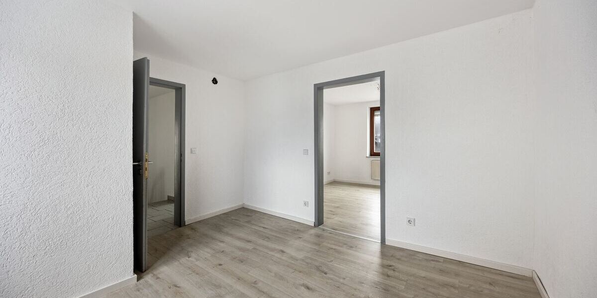 Zweifamilienhaus mit 3x Garagen nur 2 Min zur A3 - Zweifamilienhaus Mogendorf | Angebot:25081818