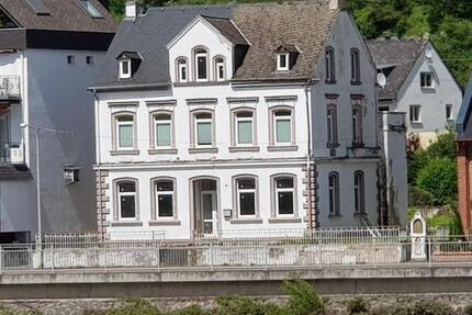 Haus Kamp-Bornhofen Bornhofen - 10 Zimmer, 220 m&sup2;, 299.000&euro; | Angebot:25402349