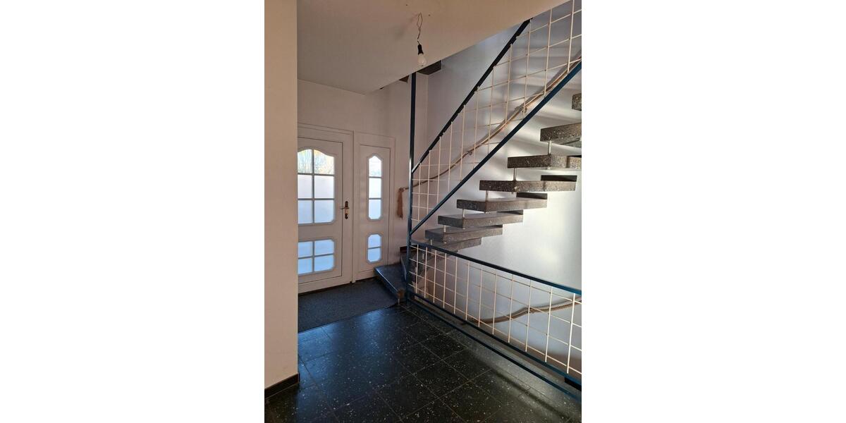 Reihenhaus Koblenz Arenberg-Immendorf - 9 Zimmer, 137 m&sup2;, 335.000&euro; | Angebot:25828170