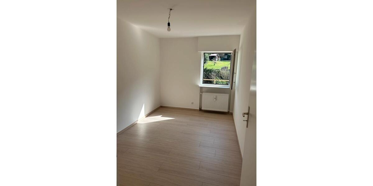 Dachgeschoßwohnung Andernach - 3 Zimmer, 72 m&sup2;, 900&euro; | Angebot:25590940