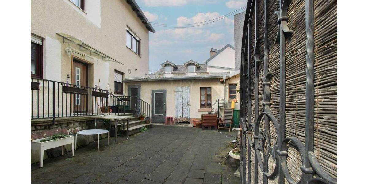 Mehrfamilienhaus, Wohnhaus Leutesdorf - 9 Zimmer, 308 m&sup2;, 360.000&euro; | Angebot:25699240