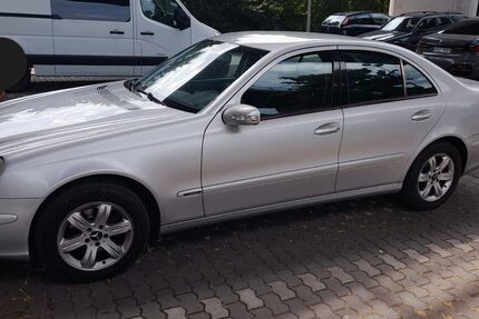 Mercedes-Benz E 220 300.000 km 1.700 &euro; Koblenz 56070