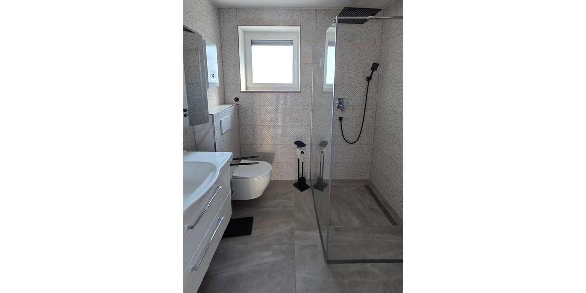 Etagenwohnung Remagen - 3 Zimmer, 88 m&sup2;, 1.250&euro; | Angebot:25368477