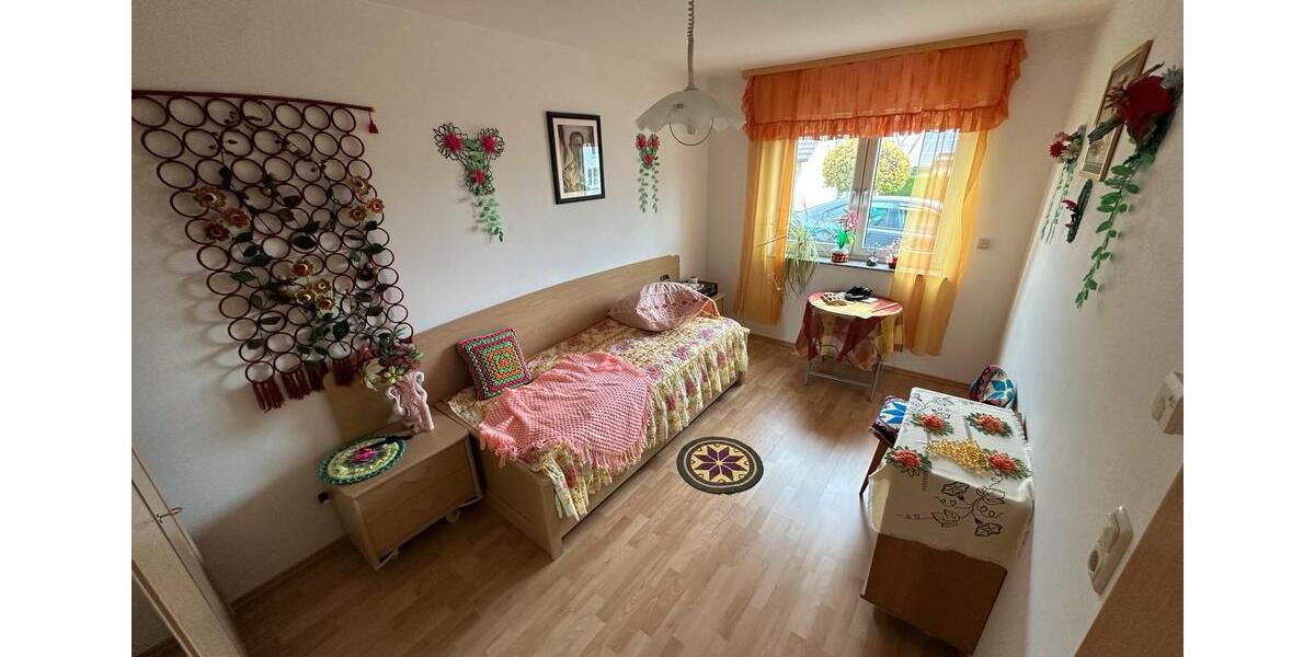 Einfamilienhaus Montabaur - 9 Zimmer, 266 m&sup2;, 600.000&euro; | Angebot:25965816