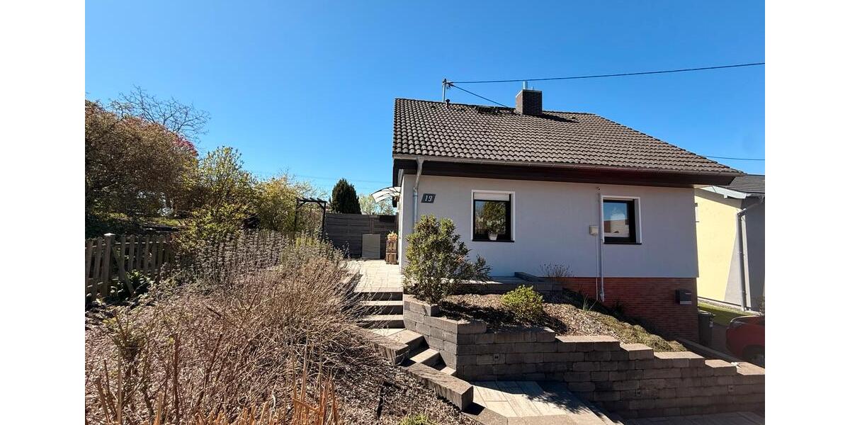 Einfamilienhaus Halsenbach - 4 Zimmer, 130 m&sup2;, 330.000&euro; | Angebot:26080077