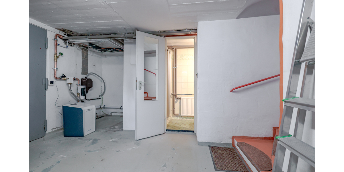 Rohdiamant mit Potenzial: Entkerntes Haus mit viel Platz für Mensch & Tier. 5686 m² Grundstück! - Einfamilienhaus Bad Honnef / Aegidienberg Aegidienberg | Angebot:25097239