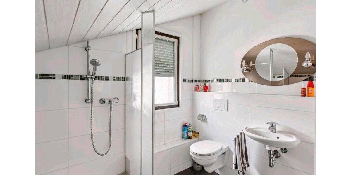 Etagenwohnung Neuwied - 4.5 Zimmer, 193 m&sup2;, 1.490&euro; | Angebot:25986630