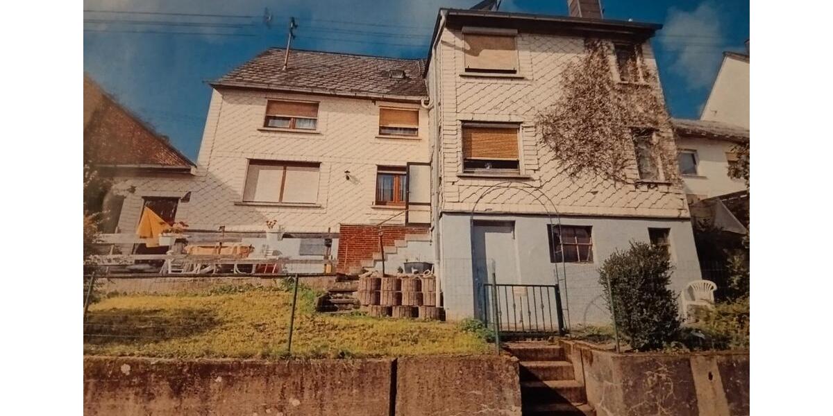 Mehrfamilienhaus, Wohnhaus Steimel - 13 Zimmer, 265 m&sup2;, 1.350&euro; | Angebot:26656497