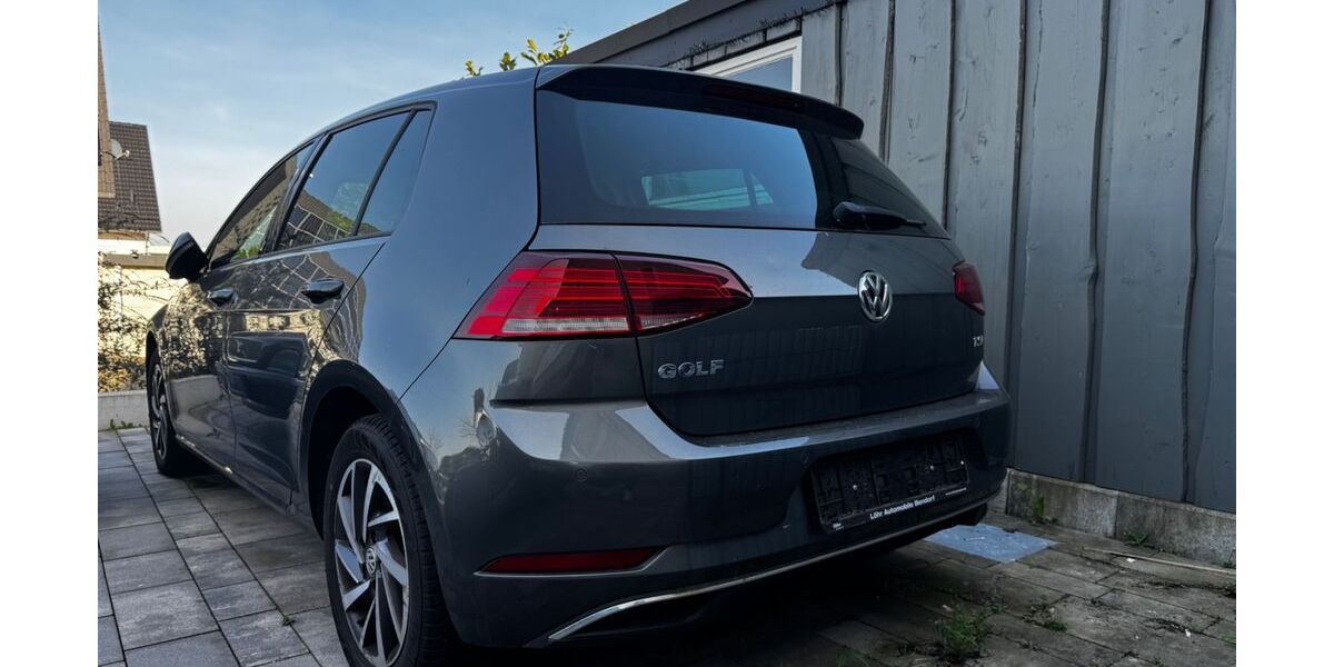VW Golf 111.024 km 10.400 &euro; Bad Breisig 53498