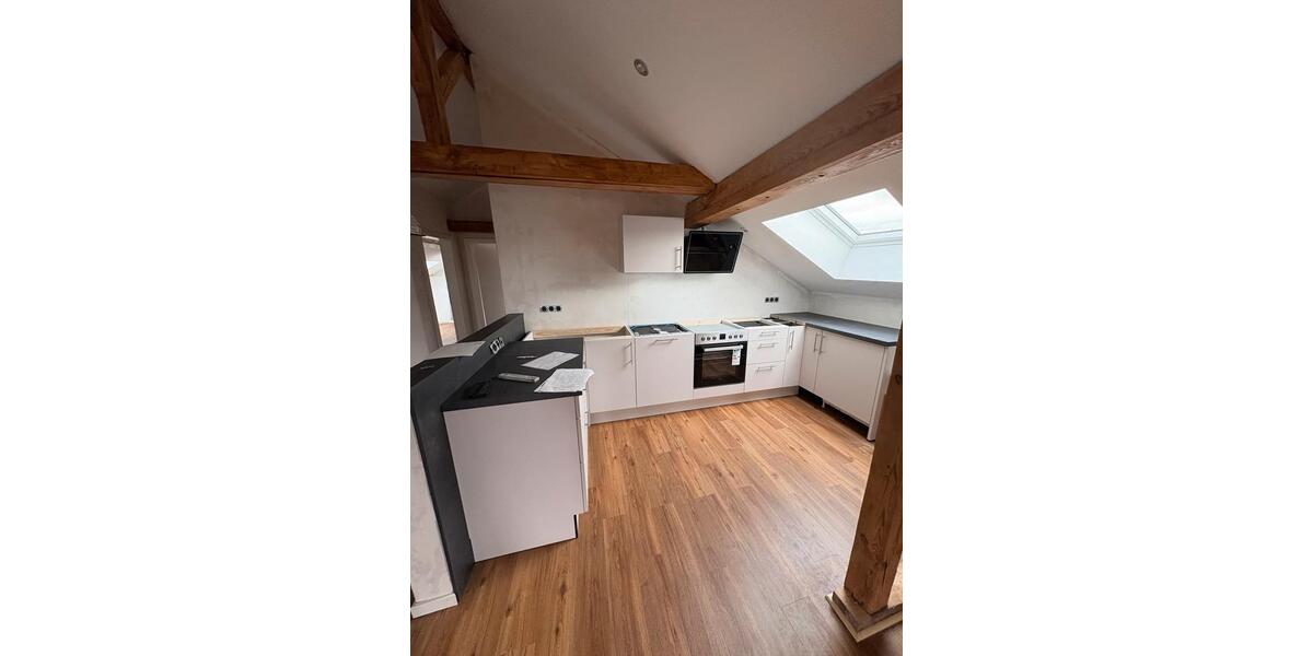 Dachgeschoßwohnung Hillscheid - 3 Zimmer, 75 m&sup2;, 1.100&euro; | Angebot:25853671