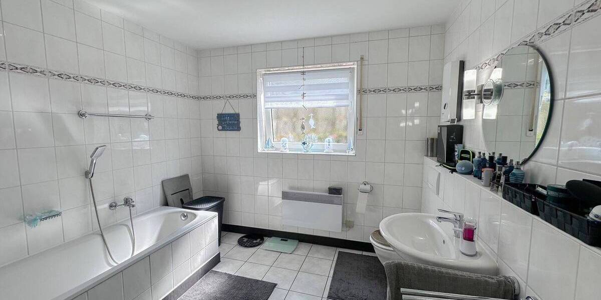 Mehrfamilienhaus, Wohnhaus Rückeroth - 9 Zimmer, 246 m&sup2;, 485.000&euro; | Angebot:25738116