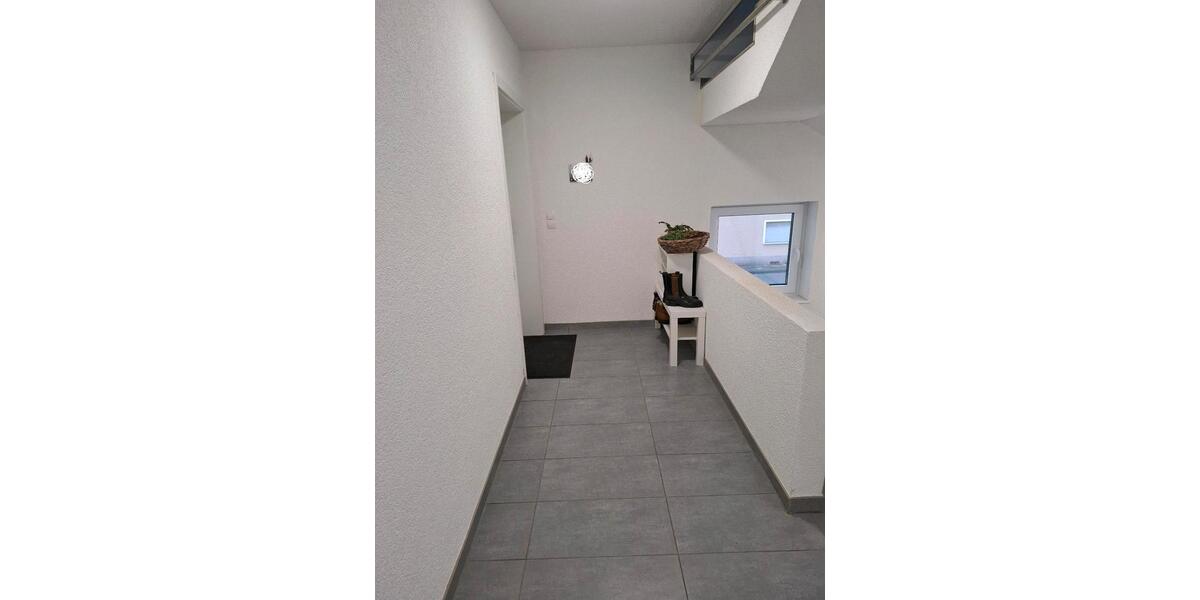 Etagenwohnung Neuwied - 3.5 Zimmer, 100 m&sup2;, 355.000&euro; | Angebot:27084621