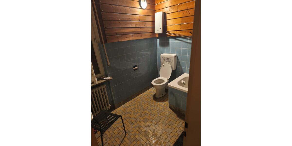 Etagenwohnung Koblenz Bisholder - 8 Zimmer, 130 m&sup2;, 1.800&euro; | Angebot:25379828