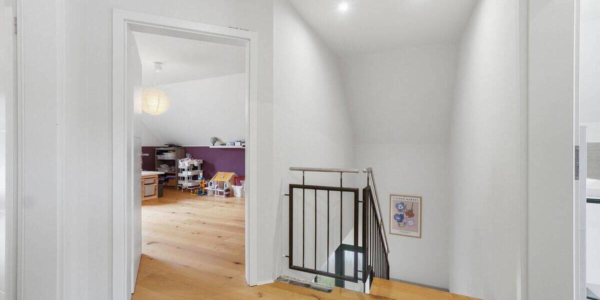 Einfamilienhaus Gönnersdorf - 7 Zimmer, 220 m&sup2;, 525.000&euro; | Angebot:26043633