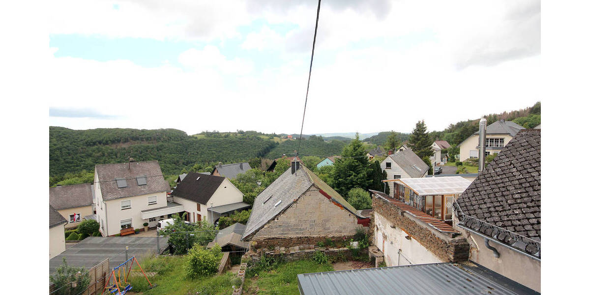 Mehrfamilienhaus, Wohnhaus Langenfeld - 5 Zimmer, 100 m&sup2;, 69.000&euro; | Angebot:25702339