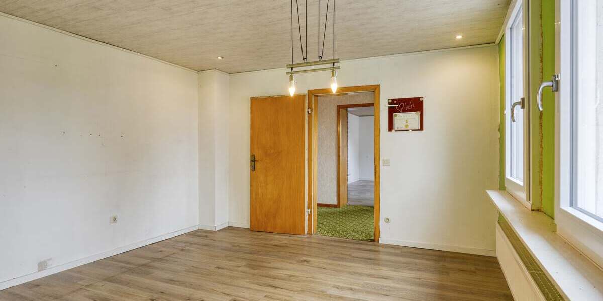 Großes Ein- Zweifamilienhaus + Scheune + Garten - Einfamilienhaus Wirges | Angebot:26926319