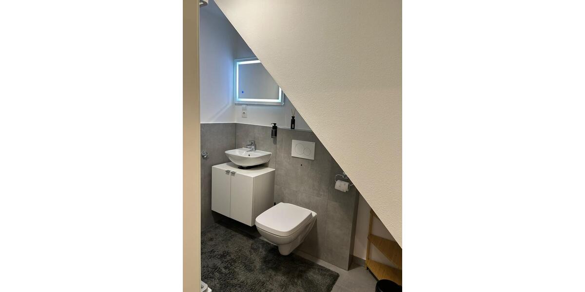 Dachgeschoßwohnung Koblenz Horchheim - 1.5 Zimmer, 35 m&sup2;, 610&euro; | Angebot:25919729