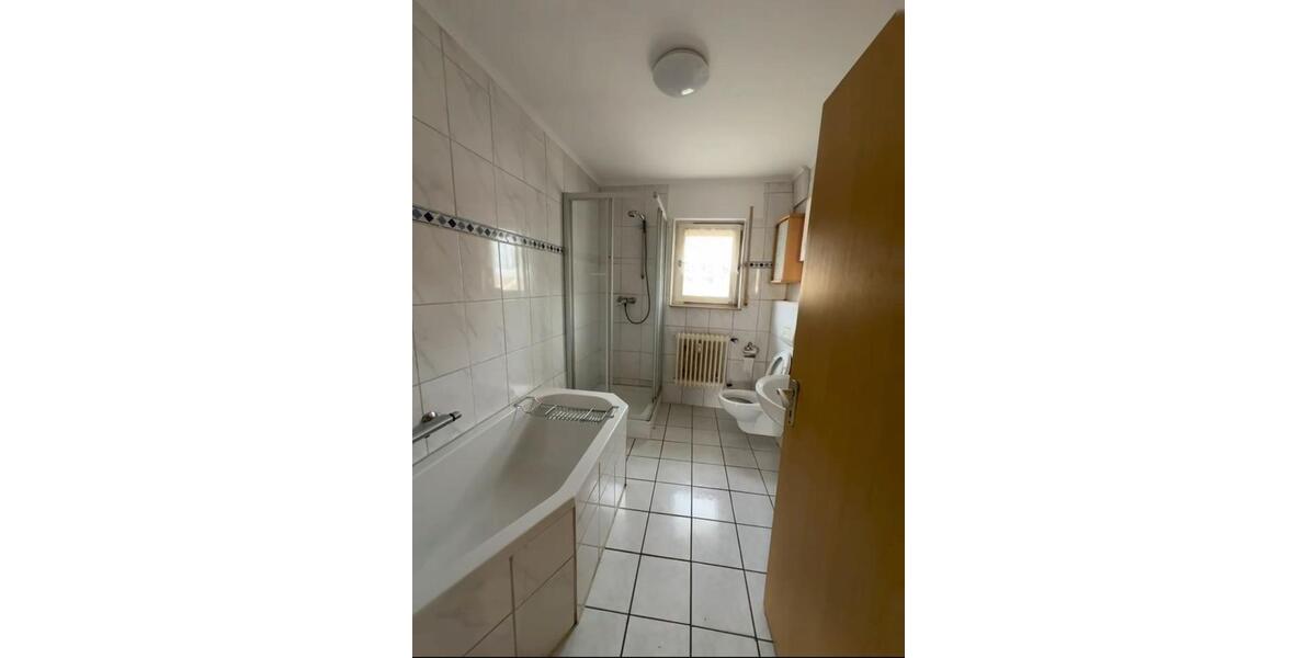 Etagenwohnung Bad Neuenahr-Ahrweiler Ahrweiler - 3 Zimmer, 94 m&sup2;, 1.300&euro; | Angebot:25905480