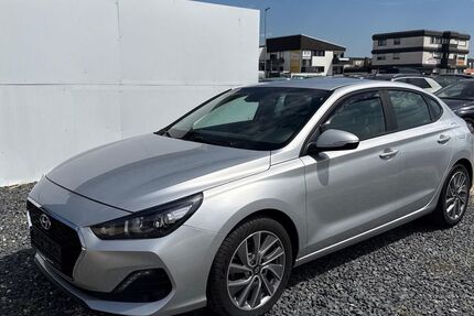 Hyundai i30 87.500 km 10.990 &euro; Mülheim Kärlich bei Koblenz 56218
