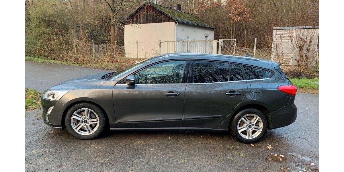 Ford Focus 100.000 km 9.950 &euro; Sinzig 53489