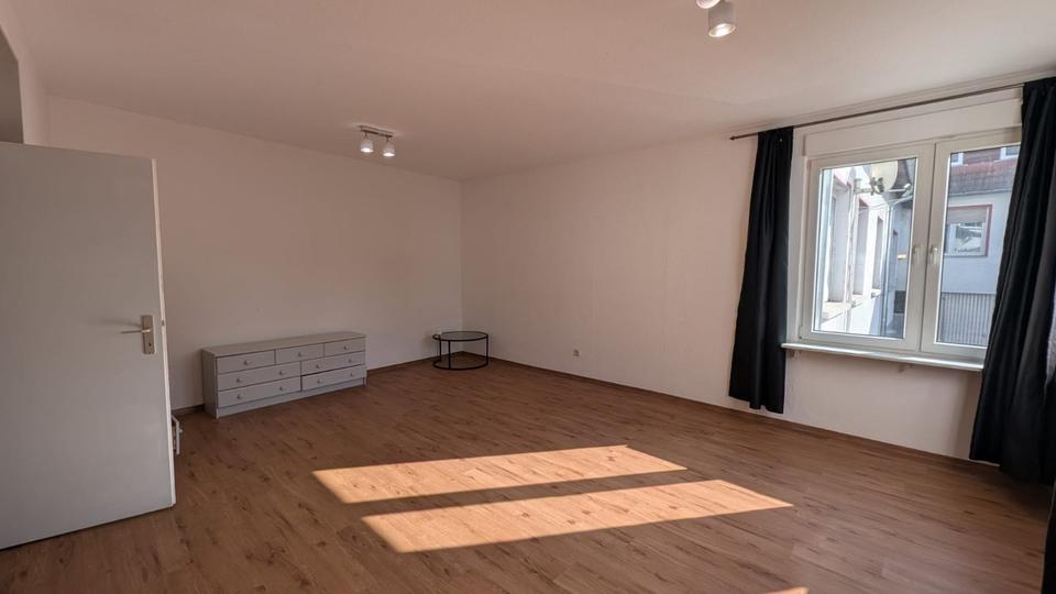 Erdgeschoßwohnung Steimel - 2 Zimmer, 81 m&sup2;, 520&euro; | Angebot:25415284