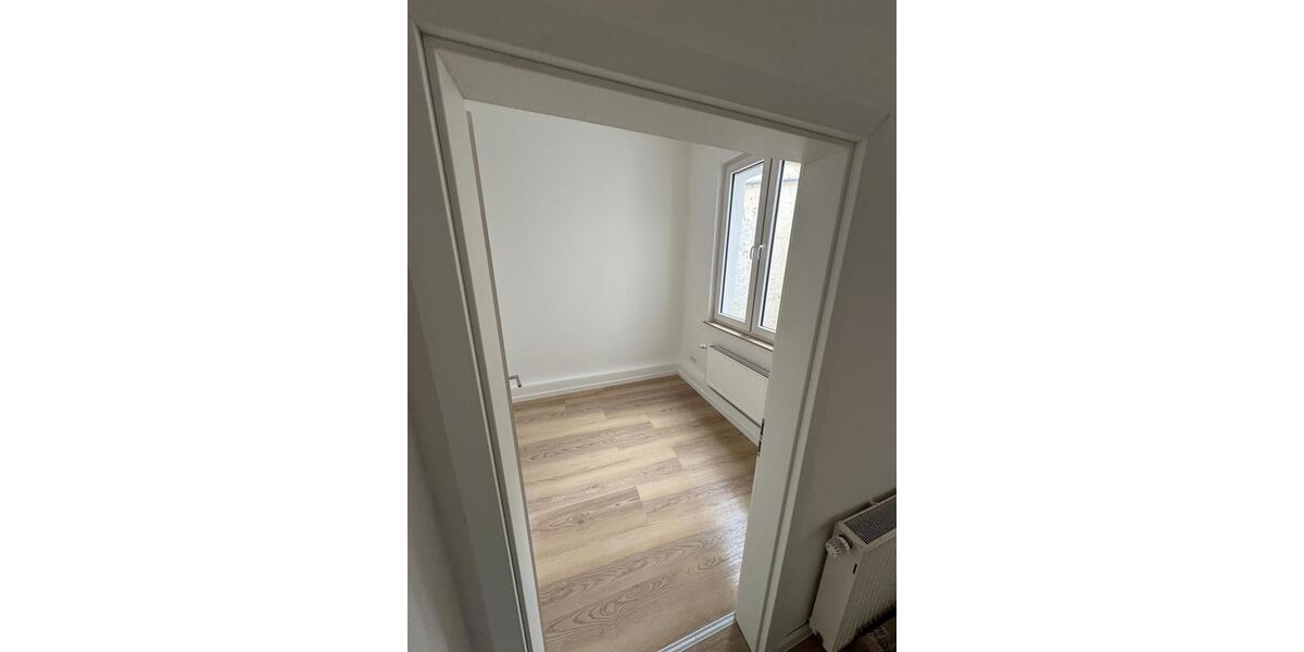 Etagenwohnung Bad Hönningen - 5.5 Zimmer, 150 m&sup2;, 1.300&euro; | Angebot:25844340