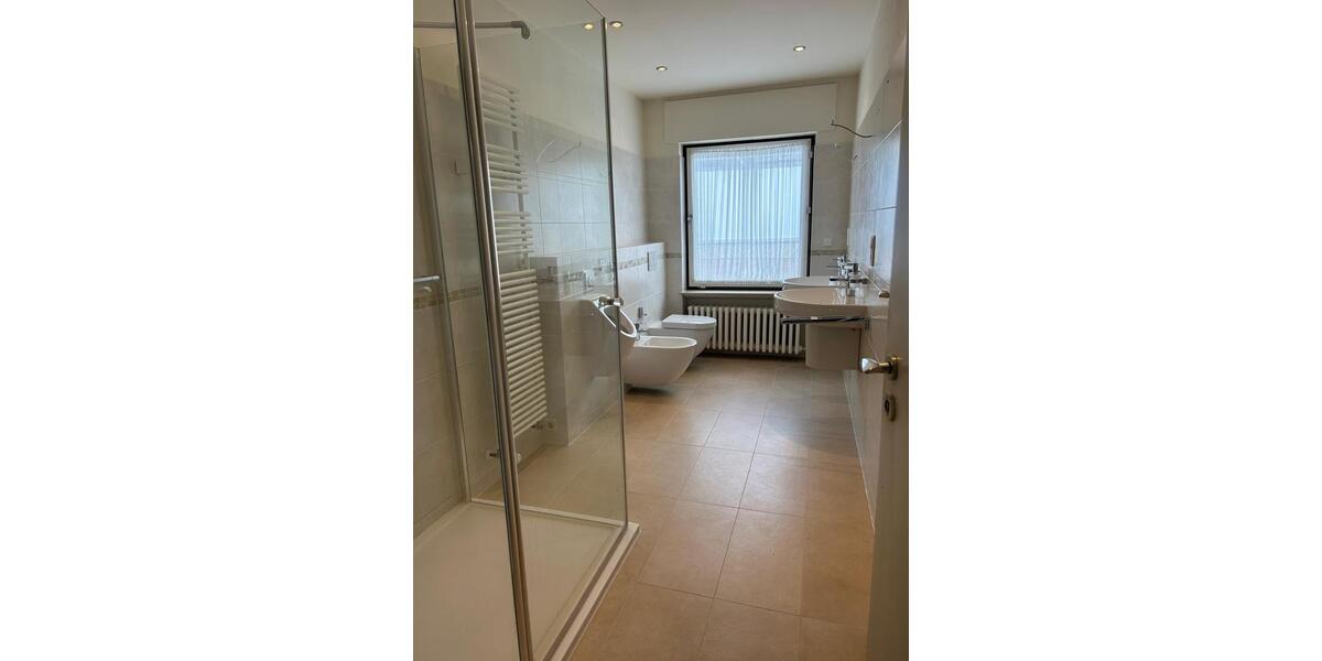 Etagenwohnung Halsenbach - 6 Zimmer, 165 m&sup2;, 990&euro; | Angebot:25755116