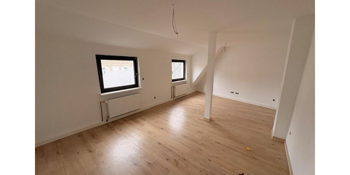 Dachgeschoßwohnung Bendorf - 2.5 Zimmer, 70 m&sup2;, 900&euro; | Angebot:25406738