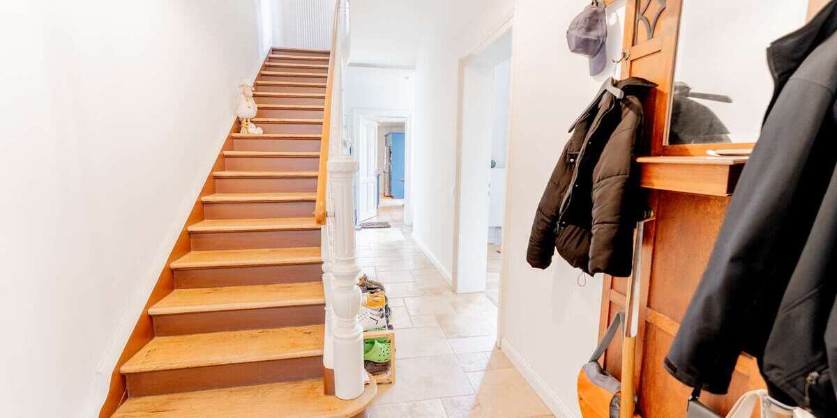 Einfamilienhaus Neuwied - 8 Zimmer, 198 m&sup2;, 495.000&euro; | Angebot:23356789