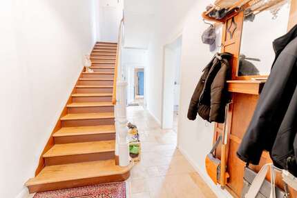 Haus Neuwied - 8 Zimmer, 198 m&sup2;, 495.000&euro; | Angebot:23356789