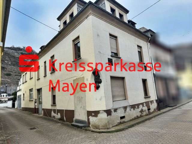 Einfamilienhaus Kobern-Gondorf Gondorf - 10 Zimmer, 202 m&sup2;, 102.000&euro; | Angebot:25547616
