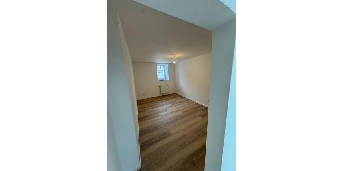 Etagenwohnung Bad Hönningen - 5.5 Zimmer, 150 m&sup2;, 1.300&euro; | Angebot:25844340