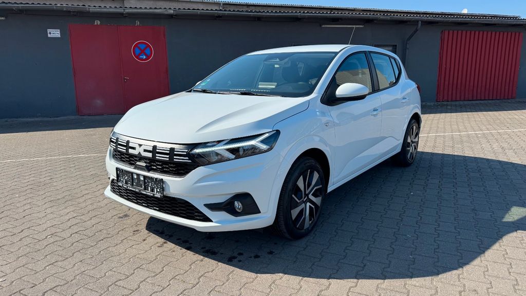 Dacia Sandero 8.100 km 10.900 &euro; Koblenz 56070