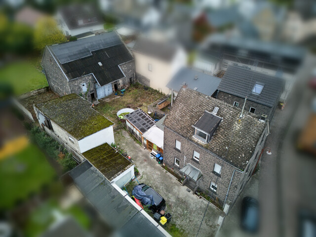 Vier-Seiten-Hof im Herzen Kottenheims - Einfamilienhaus Kottenheim | Angebot:24713300