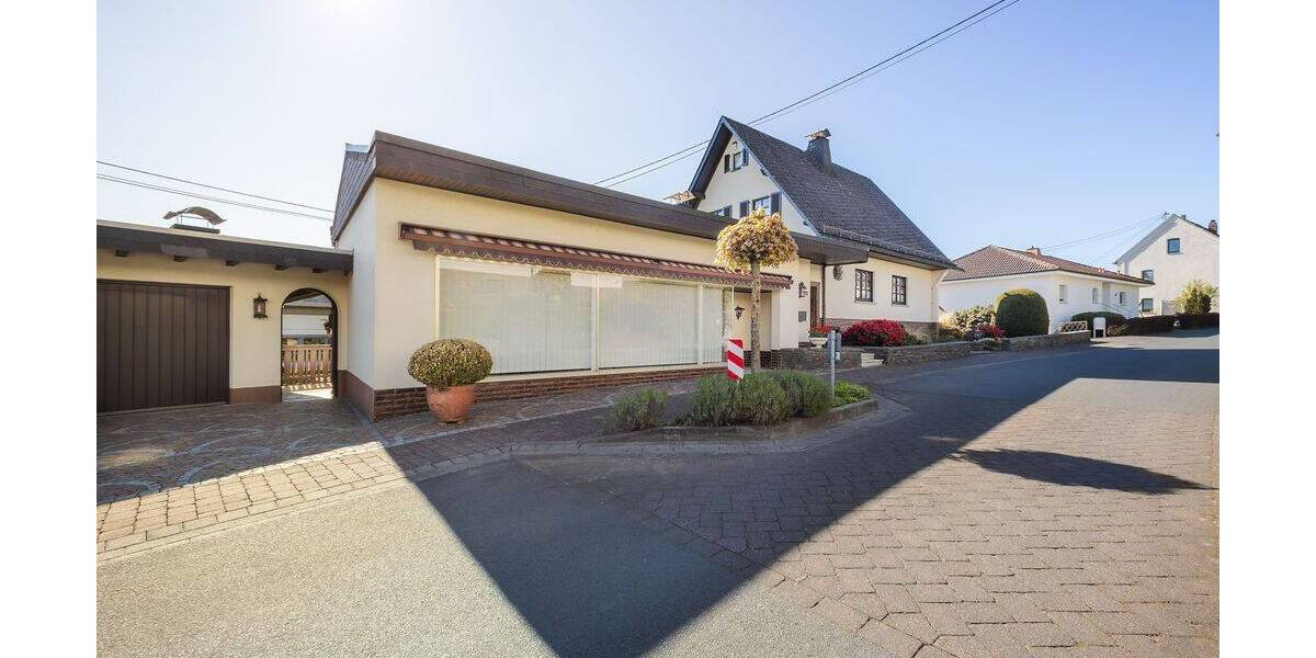 Einfamilienhaus Raubach - 8 Zimmer, 262 m&sup2;, 995.000&euro; | Angebot:25845622