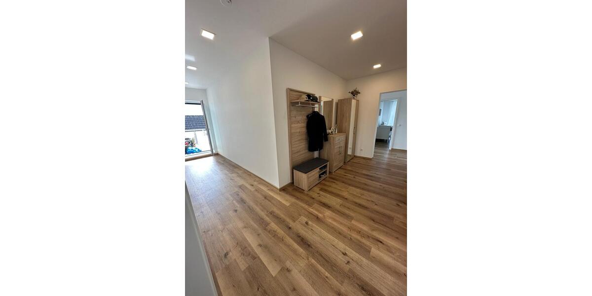 Dachgeschoßwohnung Kleinmaischeid - 4 Zimmer, 131 m&sup2;, 1.280&euro; | Angebot:25961988