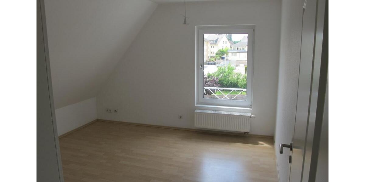 Dachgeschoßwohnung Bendorf - 5 Zimmer, 99 m&sup2;, 900&euro; | Angebot:26604288
