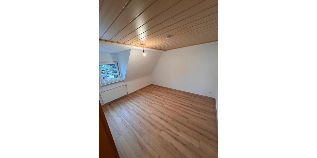 Etagenwohnung Weißenthurm - 5 Zimmer, 117 m&sup2;, 900&euro; | Angebot:25137368