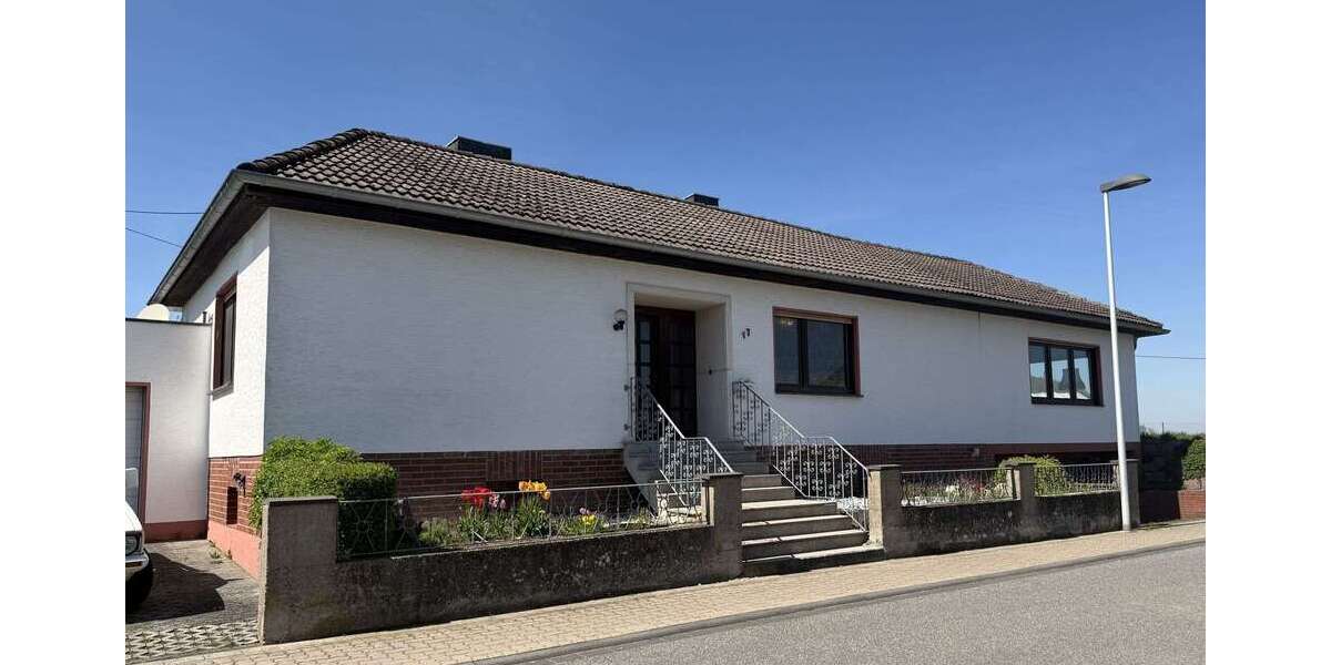 Einfamilienhaus Bad Neuenahr-Ahrweiler / Ramersbach Ramersbach - 4 Zimmer, 135 m&sup2;, 280.000&euro; | Angebot:25519157