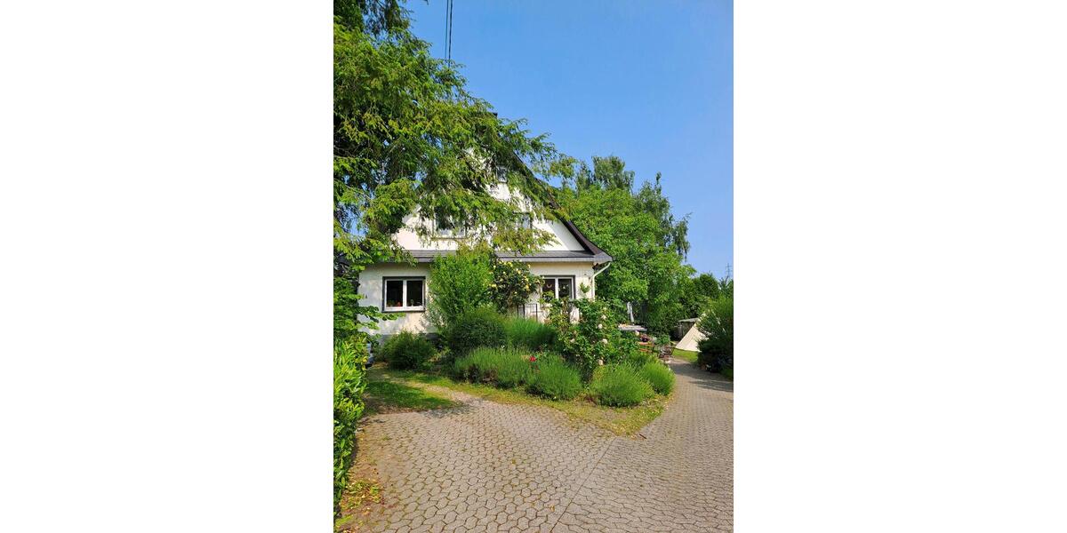 Etagenwohnung Vettelschoß - 2 Zimmer, 105 m&sup2;, 1.400&euro; | Angebot:25269691